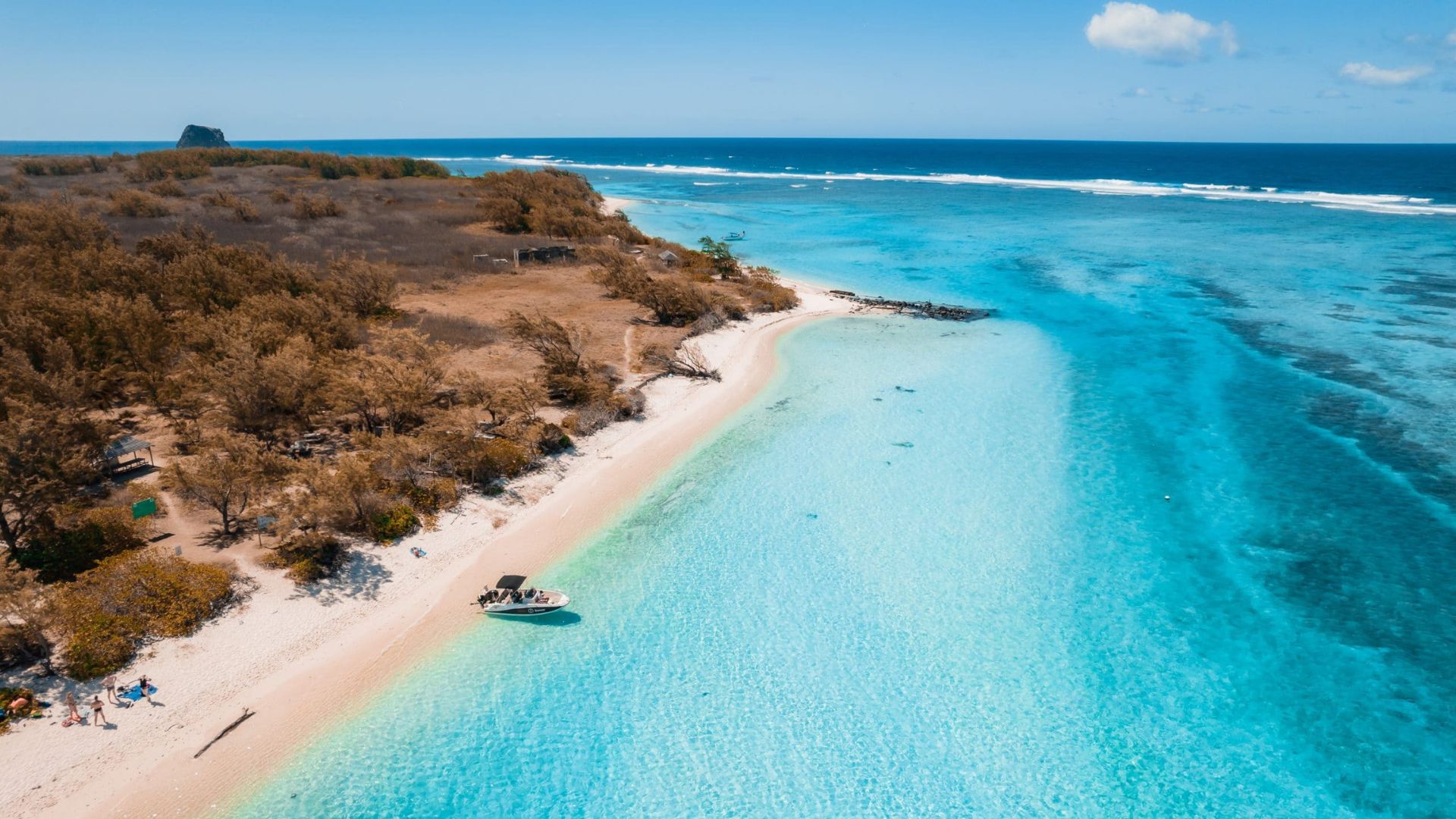 Private Boat - Trip to 3 Islands 